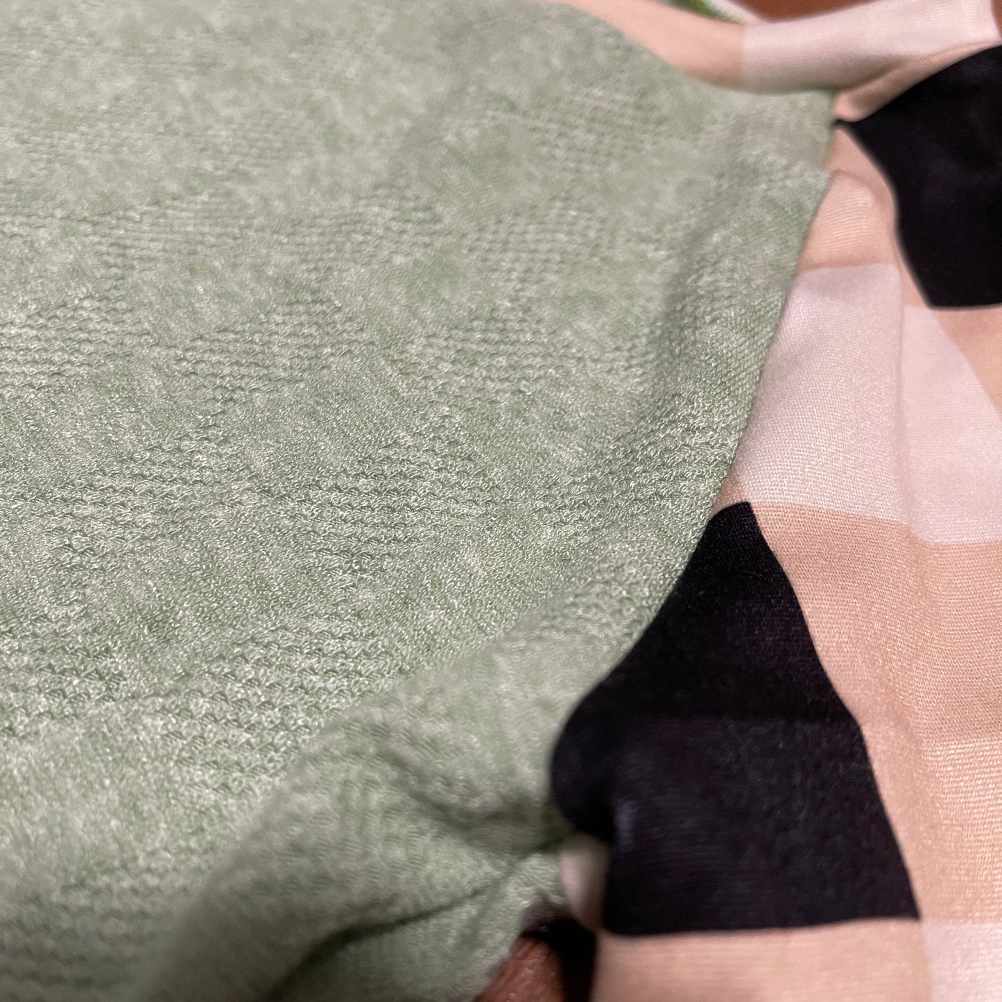 Buffalo plaid light green - Raglan long sleeve -3t